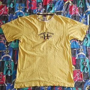 Vintage Tommy Hilfiger tee 90s